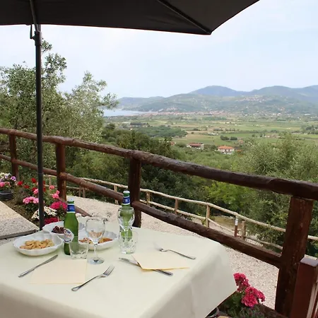 Lantgård Il Vecchio Carrubo